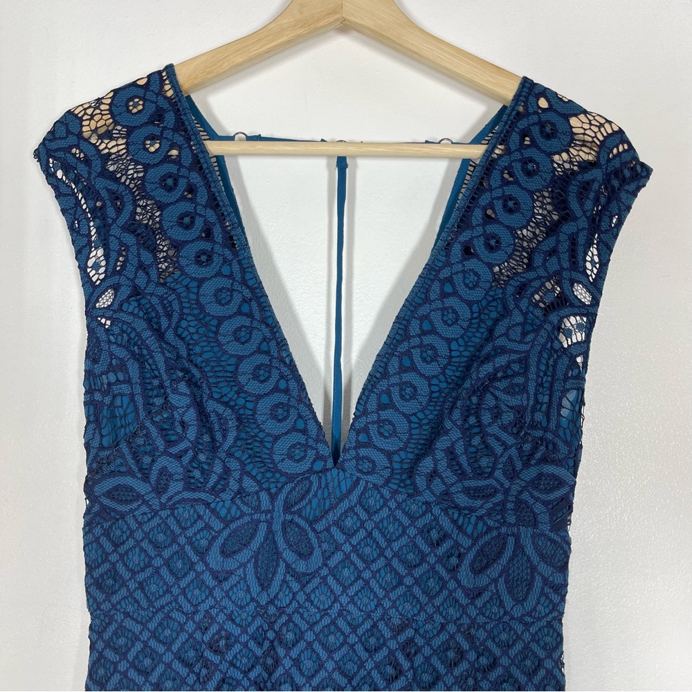 Free People One Million Lovers Lace Mini Dress V-Neckline Blue Sz 2 - Picture 9 of 16